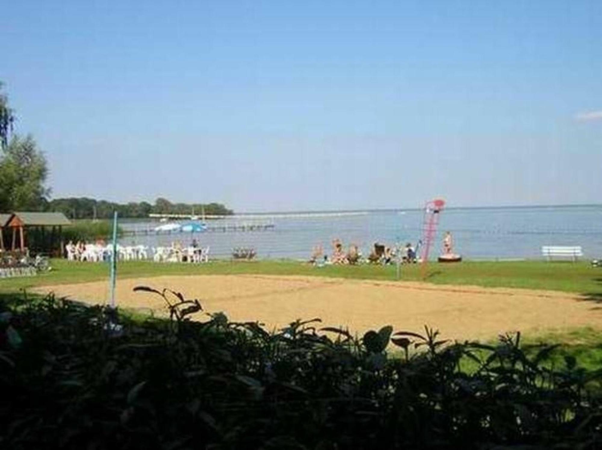 Ferienwohnung Dachs Im Mueritz Seepark Marienfelde Exterior photo